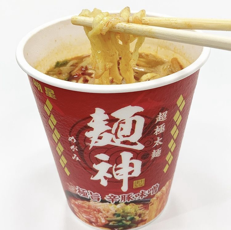 明星食品の麺神